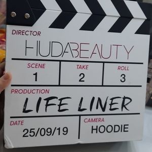 HUDA BEAUTY lifeliner PR empty box